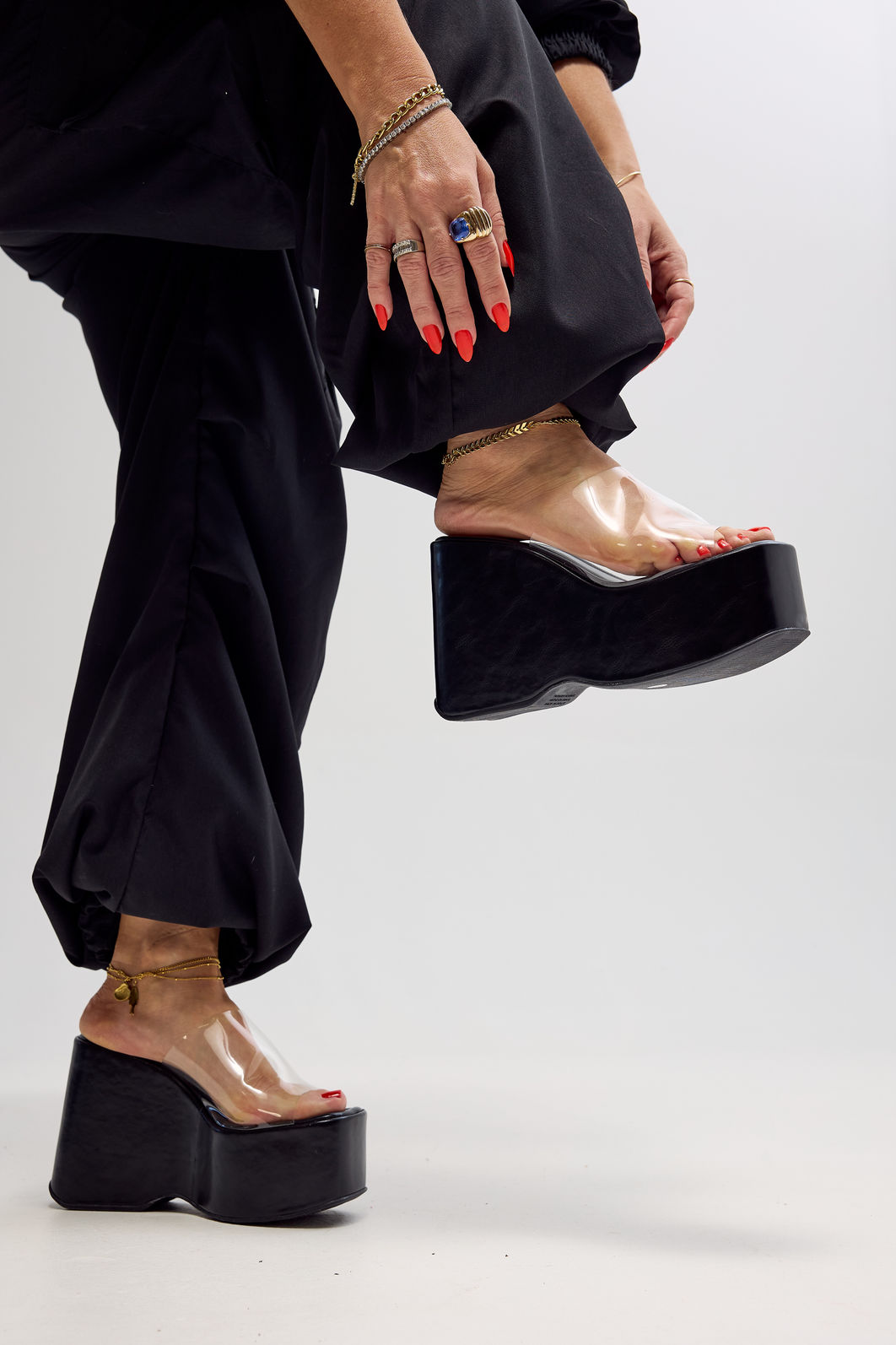 mila-tamanco-feminino-plataforma-tira-vinil-preto MILA - TAMANCO FEMININO PLATAFORMA TIRA VINIL PRETO