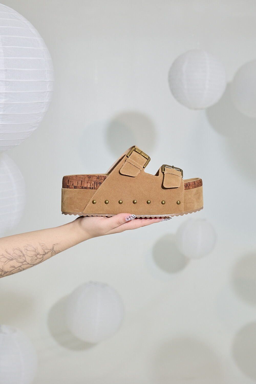 OSAKA - TAMANCO FLATFORM FEMININO FIVELAS BEGE OSAKA - TAMANCO FLATFORM FEMININO FIVELAS BEGE