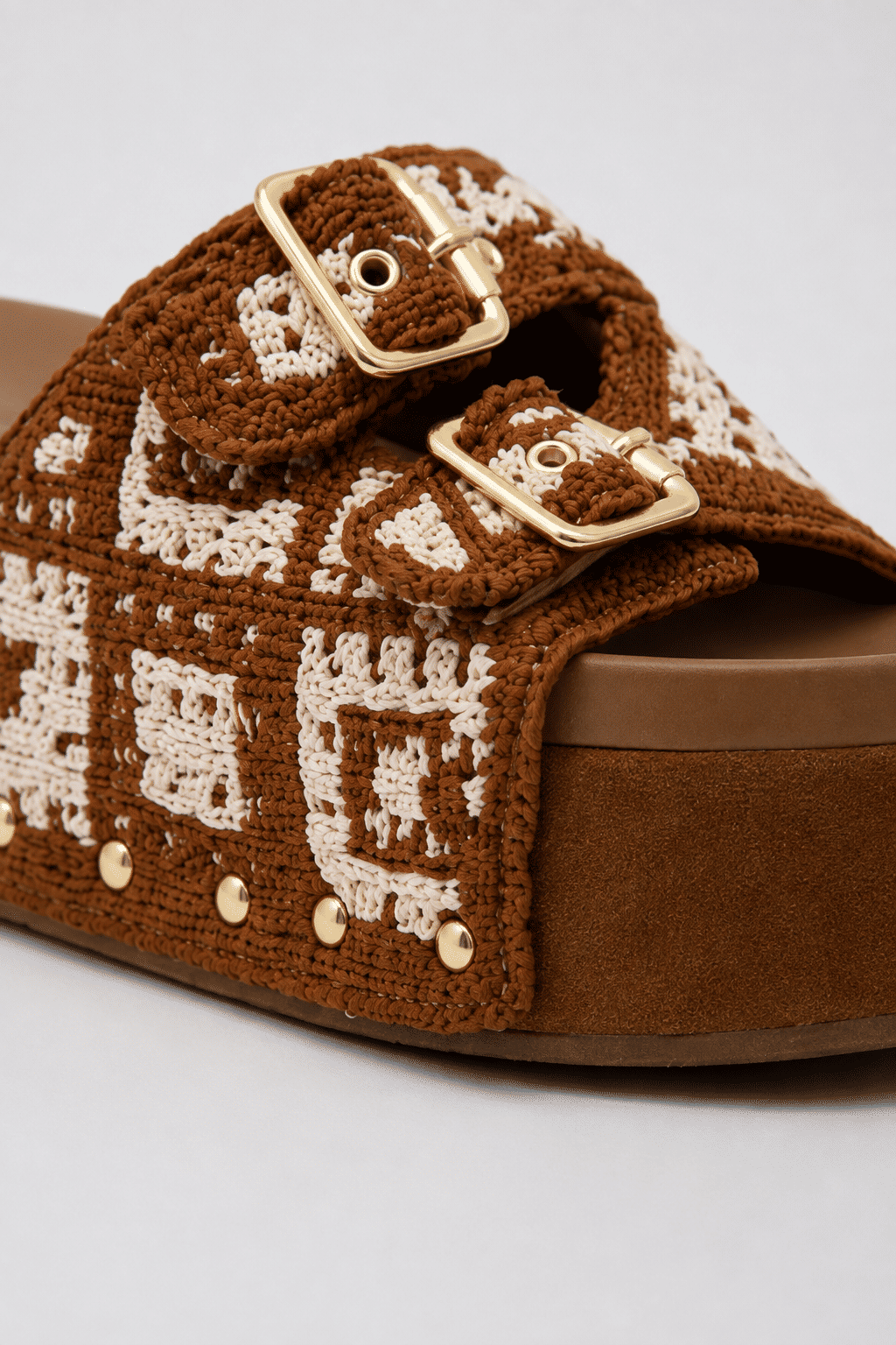 SASHA - TAMANCO FEMININO TRAMA ARTESANAL CAMEL SASHA - TAMANCO FEMININO TRAMA ARTESANAL CAMEL