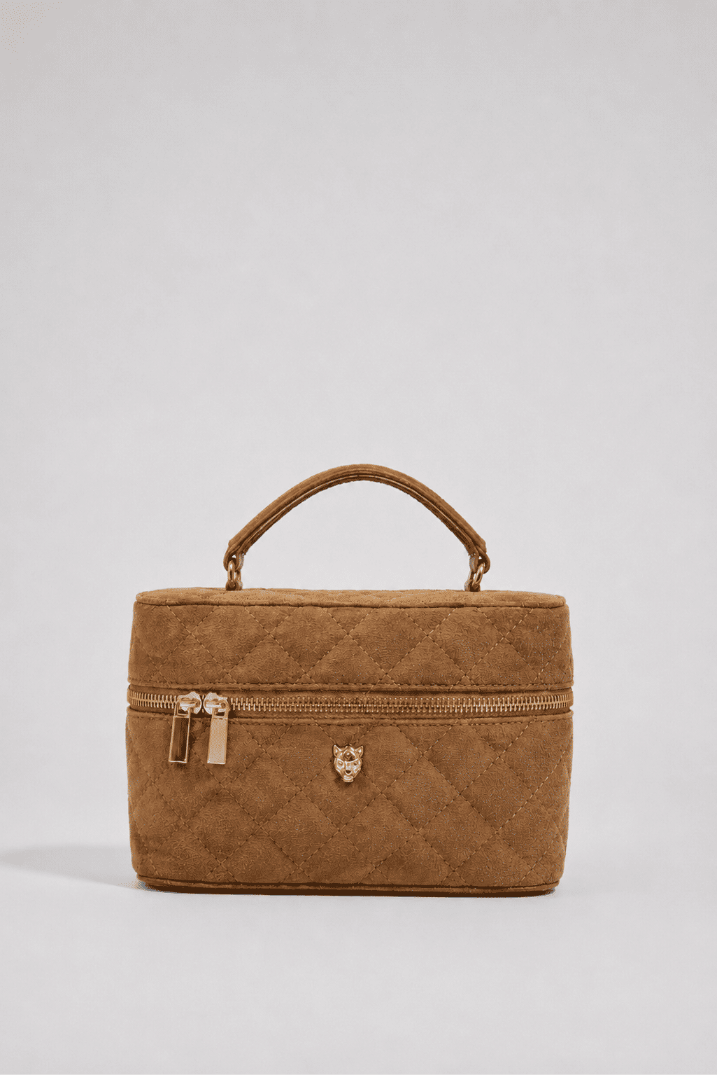 agnes-bolsa-feminina-metalasse-lateral-bege Bolsa feminina bege matelassê com alça de mão e detalhes dourados