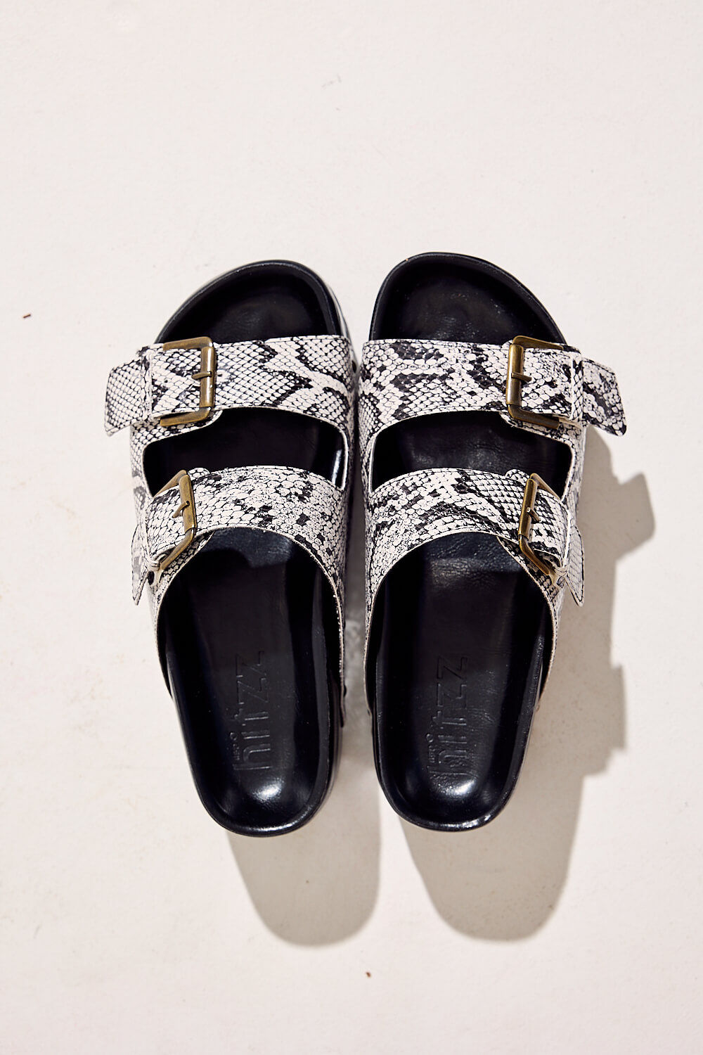 OSAKA - TAMANCO FLATFORM FEMININO COBRA OSAKA - TAMANCO FLATFORM FEMININO COBRA