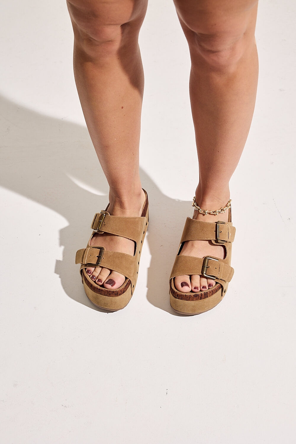 OSAKA - TAMANCO FLATFORM FEMININO FIVELAS BEGE OSAKA - TAMANCO FLATFORM FEMININO FIVELAS BEGE