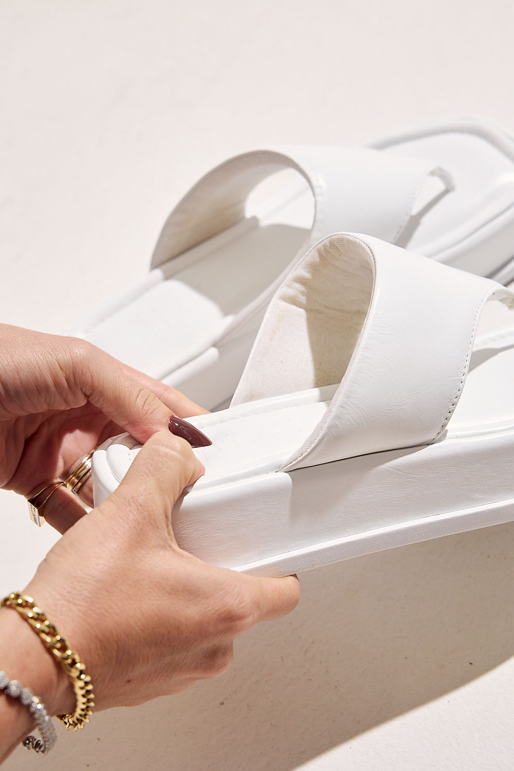 BÚZIOS - CHINELO FLATFORM COURO FEMININO BRANCO BÚZIOS - CHINELO FLATFORM COURO FEMININO BRANCO