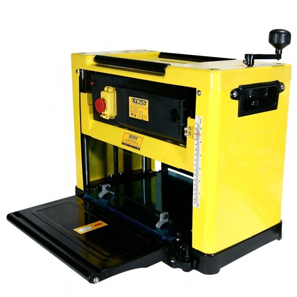 Plaina Desengrossadeira 13" 2000W 220V Lynus PDL-1300 Plaina Desengrossadeira 13" 2000W 220V Lynus PDL-1300