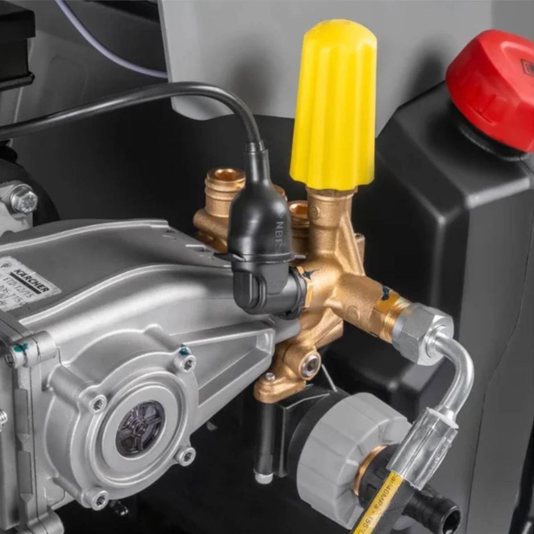 Lavadora Água Quente Alta Pressão Karcher 2200PSI HDS 8/15-4