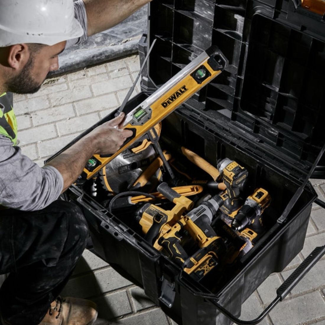Caixa Organizadora TSTAK Contractor 113L - Dewalt