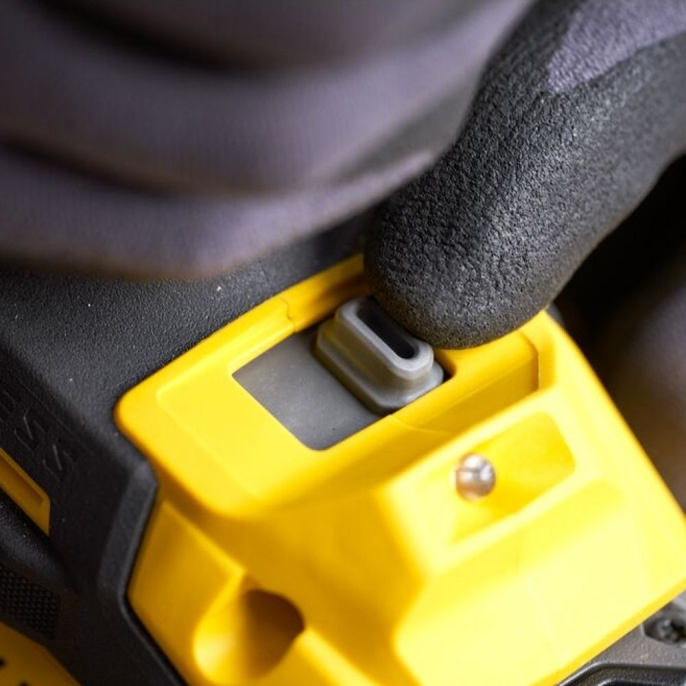 Chave de Impacto SBW940B-B3 Stanley 1/2" 95Kg 20V Sem Bateria Chave de Impacto SBW940B-B3 Stanley 1/2" 95Kg 20V Sem Bateria