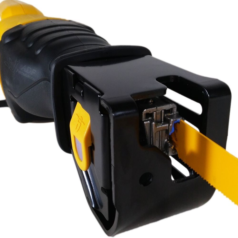 Serra Sabre Velocidade Variável DeWalt DW304PK-B2 1000W 220V Serra Sabre Velocidade Variável DeWalt DW304PK-B2 1000W 220V