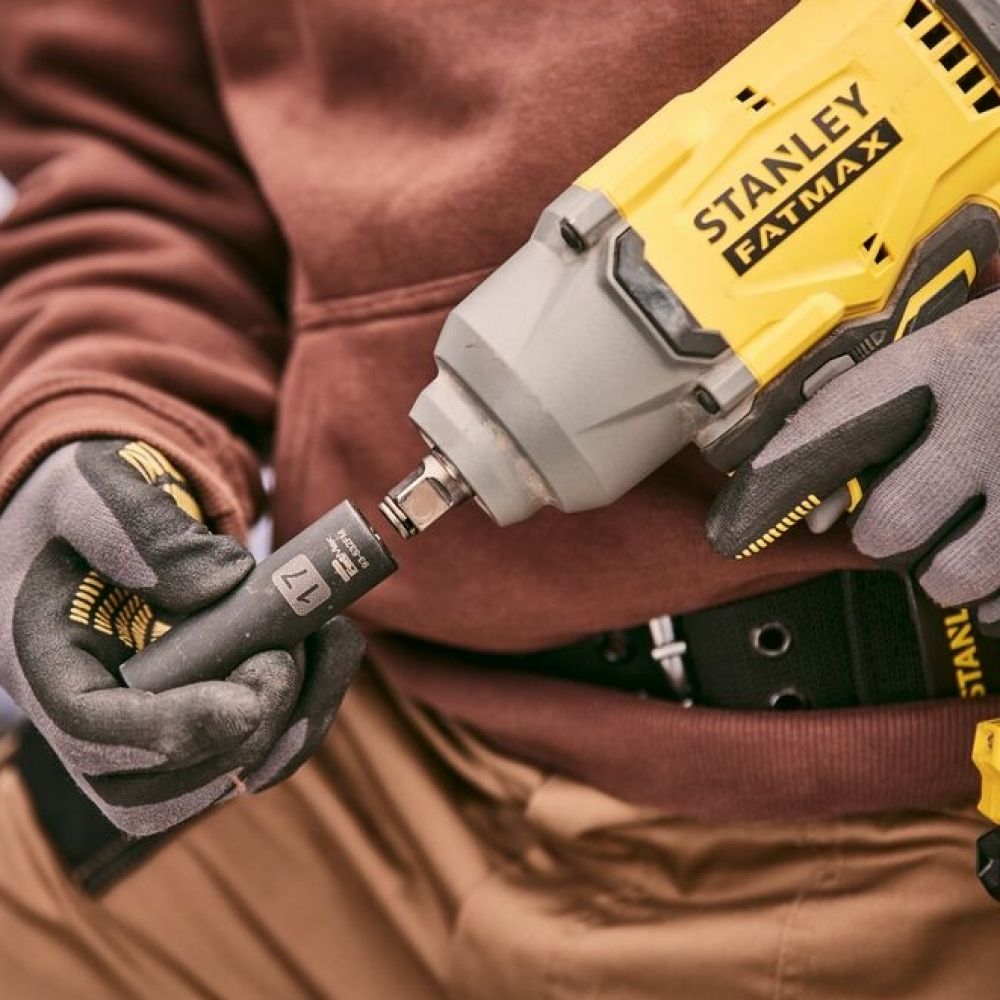 Chave de Impacto SBW940B-B3 Stanley 1/2" 95Kg 20V Sem Bateria Chave de Impacto SBW940B-B3 Stanley 1/2" 95Kg 20V Sem Bateria