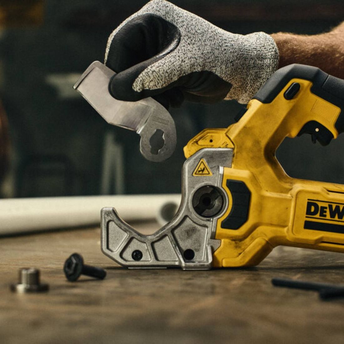 Cortador Tubos de Plástico DeWalt 20v Sem Bateria