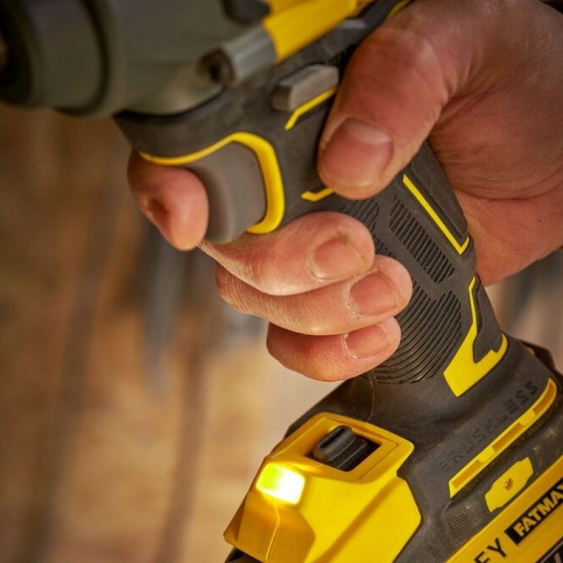 Chave de Impacto 1/2" Torque 37Kg 20V SBW920B-B3 Stanley