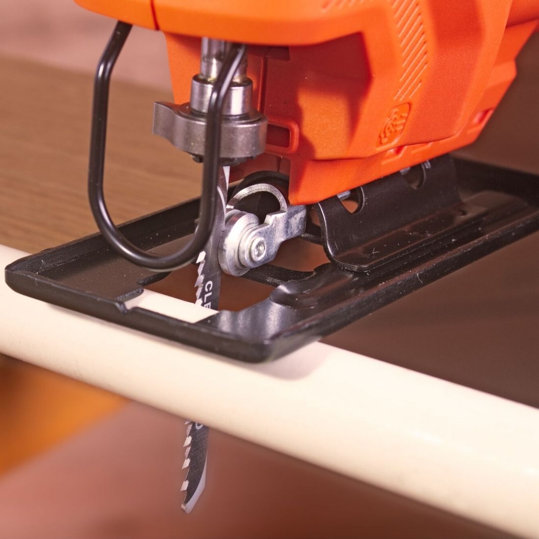 Serra Tico-Tico 400W 220V Velocidade Variável Black+Decker Serra Tico-Tico 400W 220V Velocidade Variável Black+Decker
