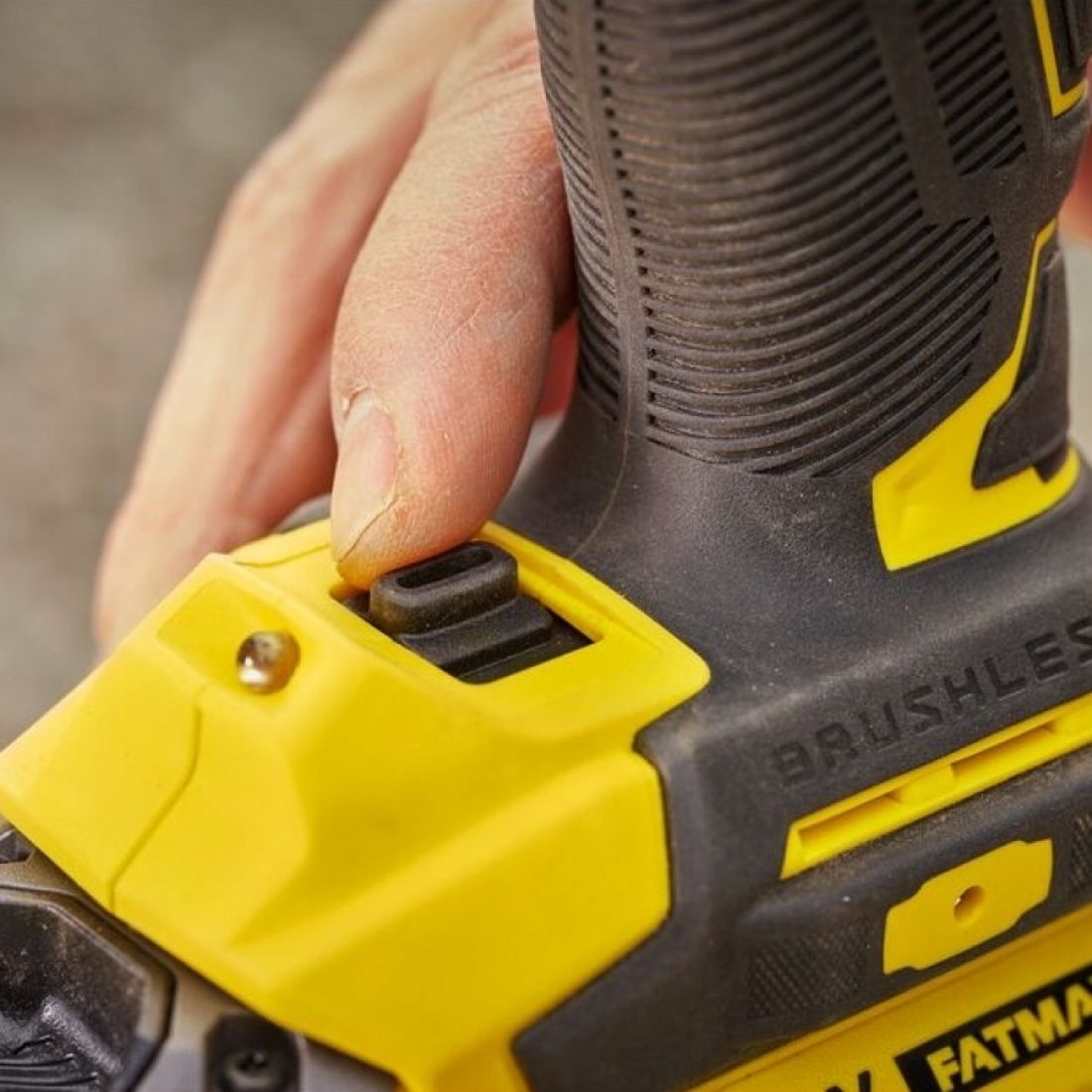 Chave de Impacto 1/2" Torque 37Kg 20V SBW920B-B3 Stanley