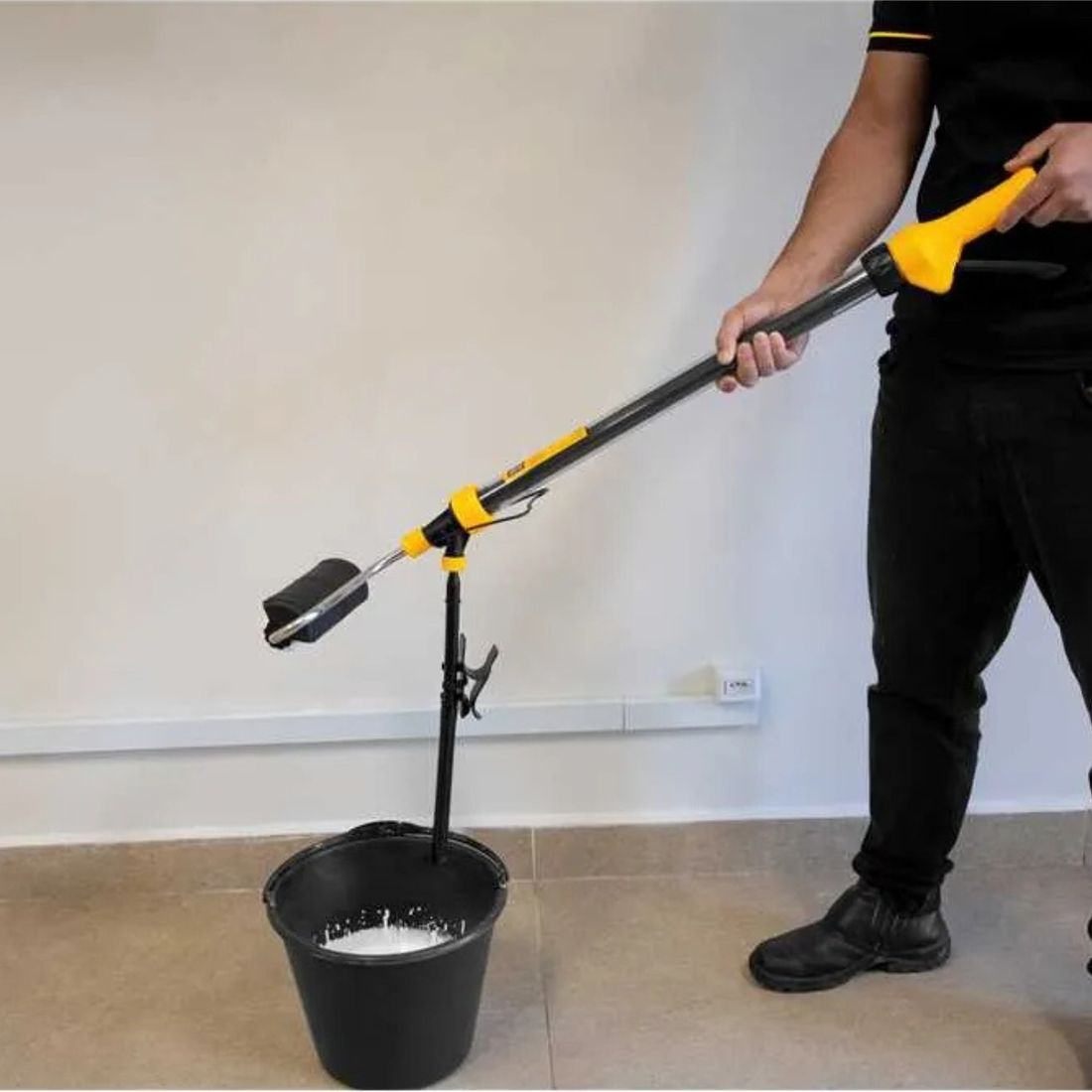 Rolo de Pintura 1,6m com Reservatório Vonder