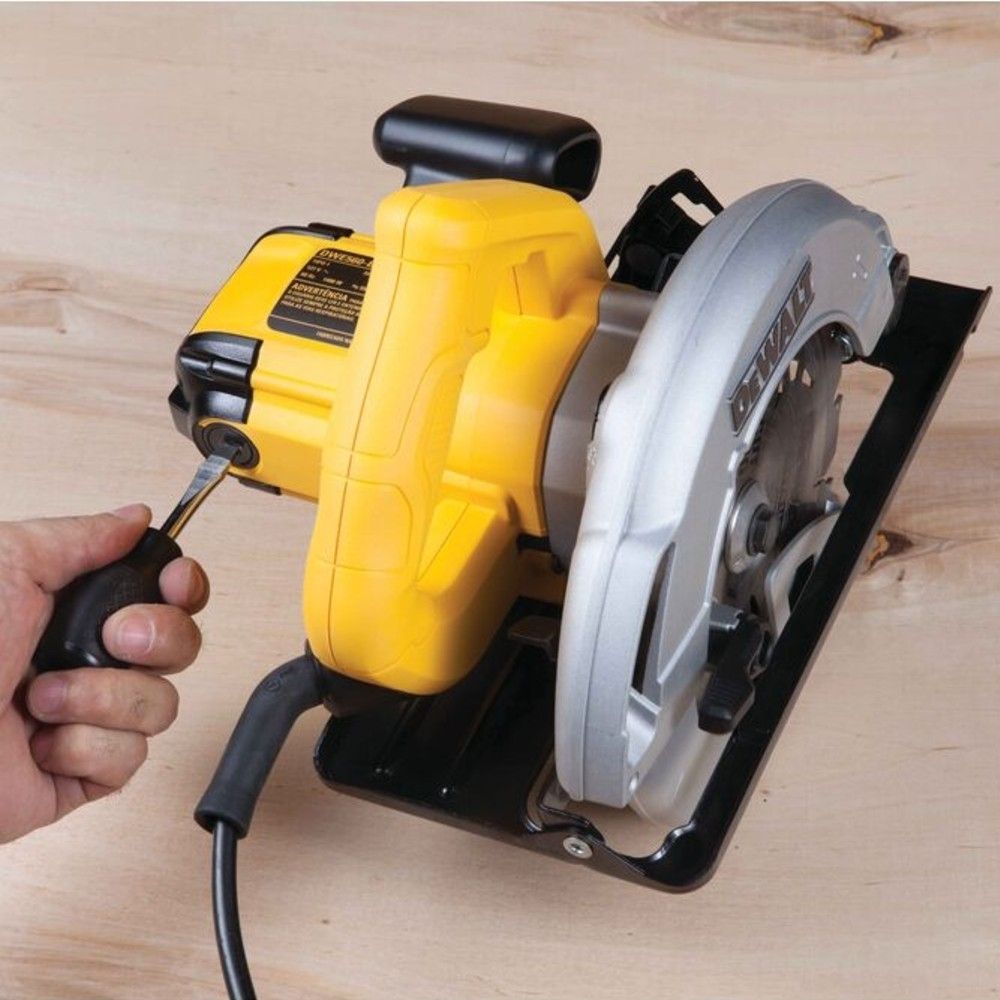 Serra Circular DWE560B2 DeWalt 7.1/4" 1400W 220V Serra Circular DWE560B2 DeWalt 7.1/4" 1400W 220V
