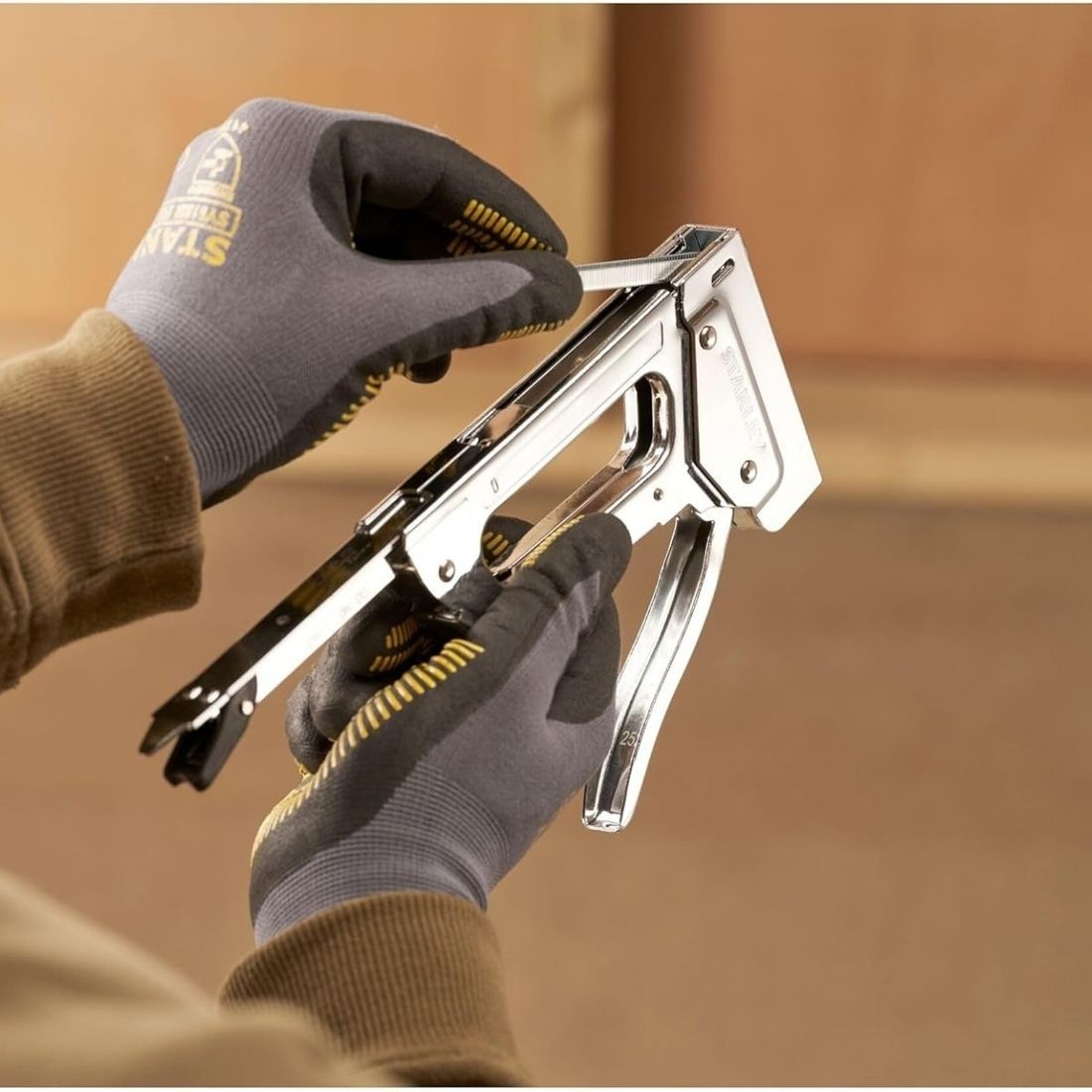 Grampeador Manual Stanley TR45 8 a 14mm