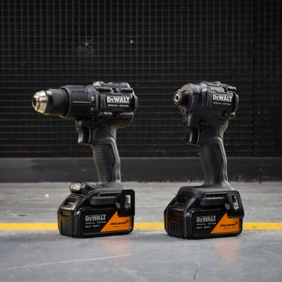 COMBO MCLAREN DEWALT PARAFUSADEIRA/FURADEIRA E PARAUSADEIRA IMPACTO 20V COMBO MCLAREN DEWALT PARAFUSADEIRA/FURADEIRA E PARAUSADEIRA IMPACTO 20V