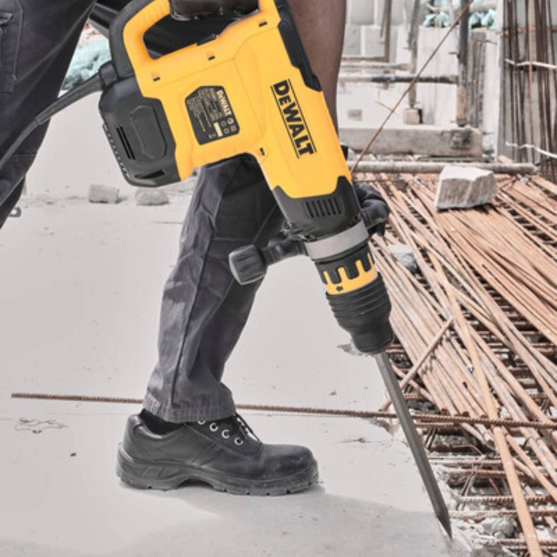 MARTELO DEMOLIDOR SDS-MAX 10 KG 220V DEWALT MARTELO DEMOLIDOR SDS-MAX 10 KG 220V DEWALT
