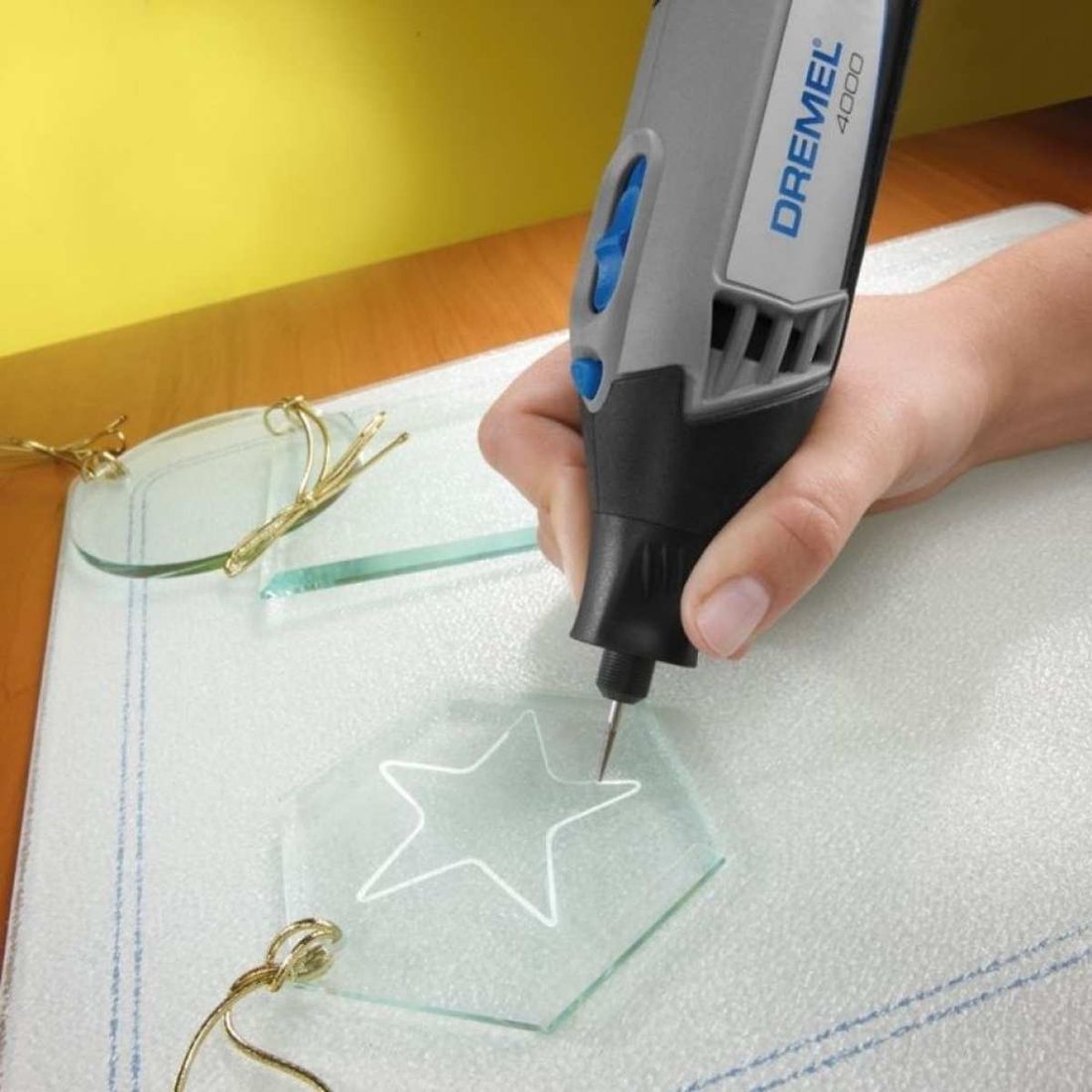 Micro retífica Dremel 4000, 220V Micro retífica Dremel 4000, 220V