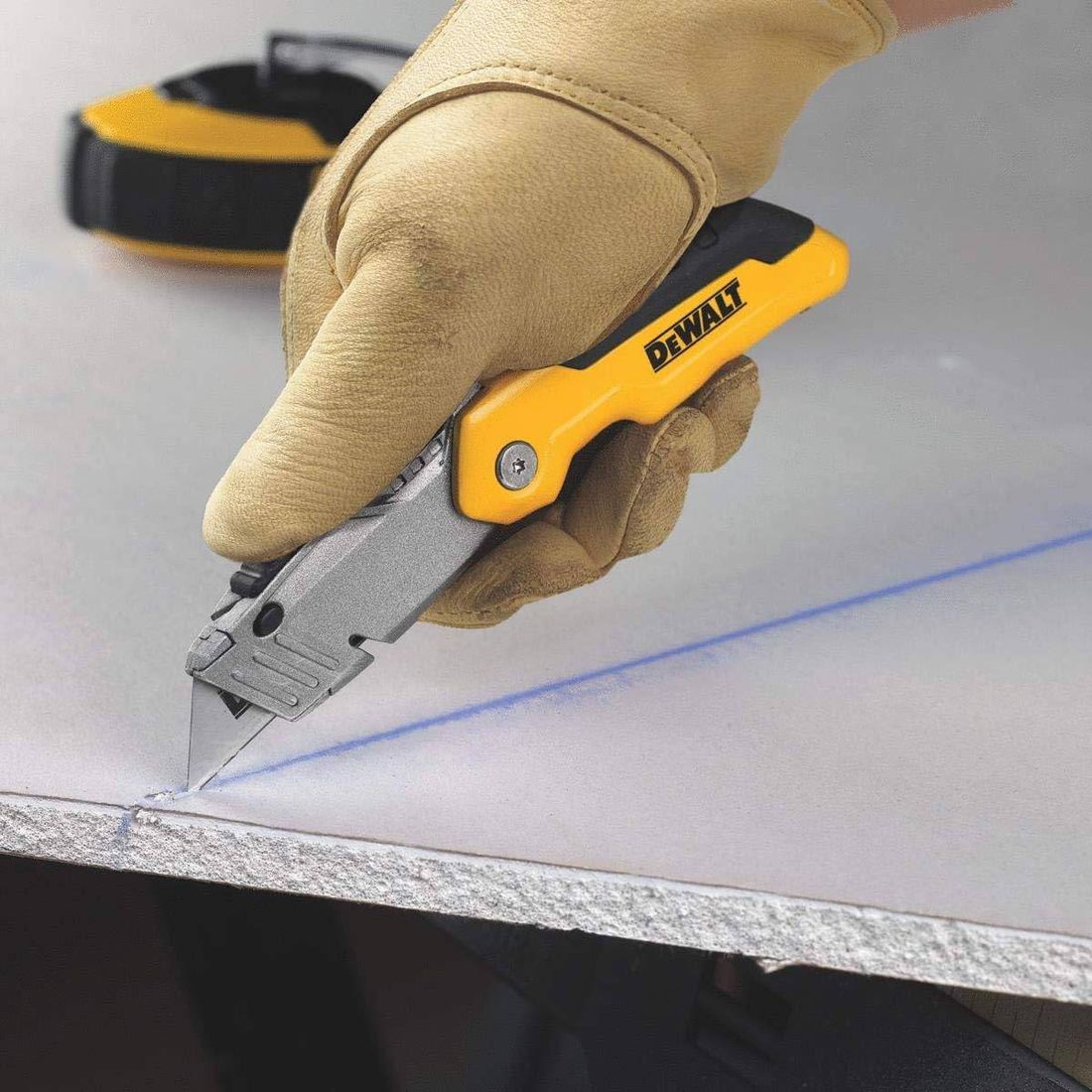 ESTILETE DOBRÁVEL TRAPEZOIDAL 18 MM DEWALT ESTILETE DOBRÁVEL TRAPEZOIDAL 18 MM DEWALT