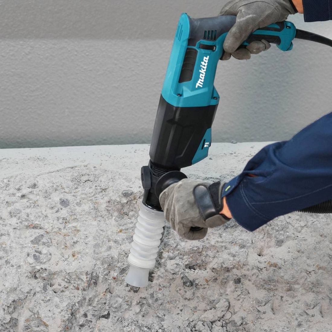 Martelete Combinado Makita 26mm SDS 800W 220V Com Maleta Martelete Combinado Makita 26mm SDS 800W 220V Com Maleta