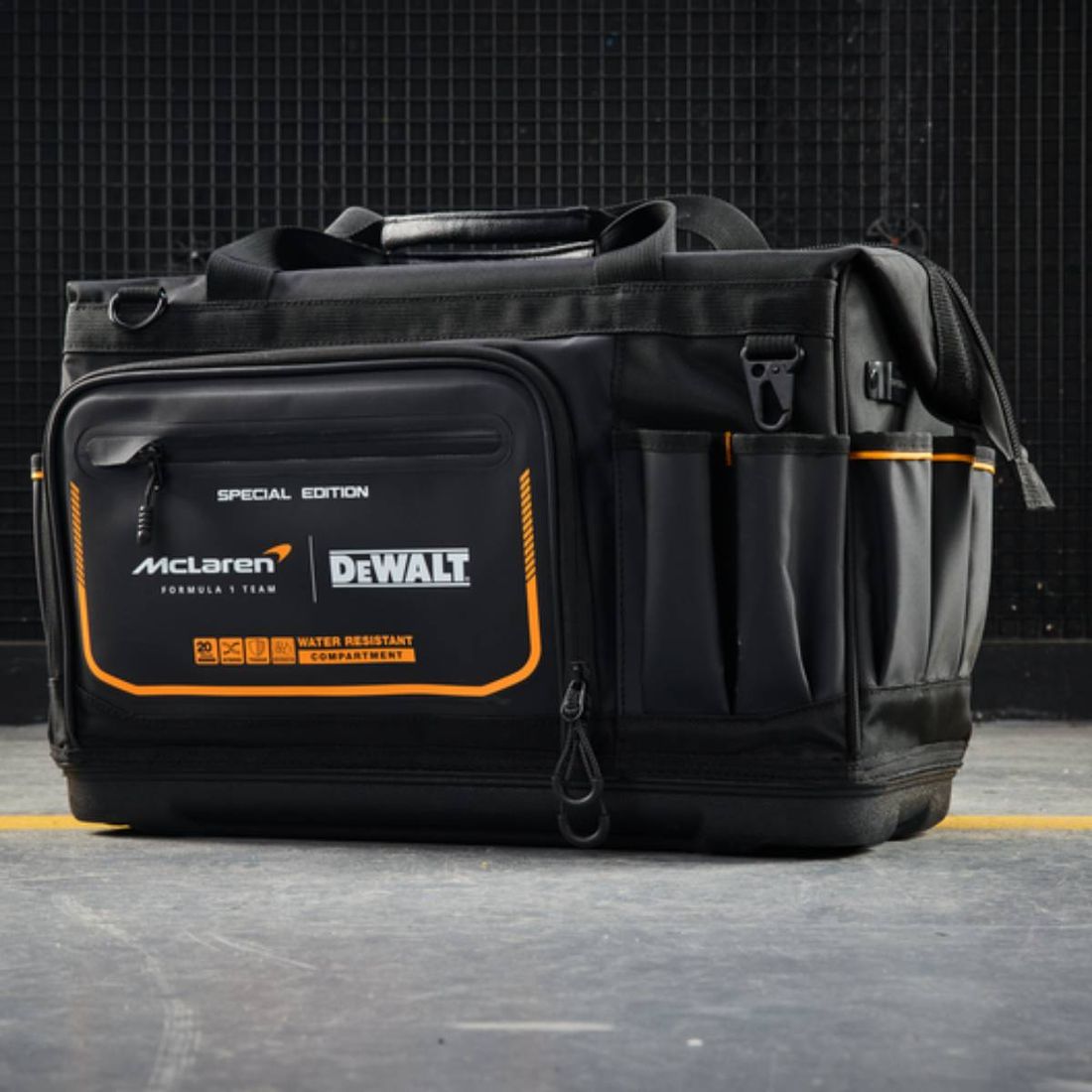 BOLSA PORTA FERRAMENTAS MCLAREN 20 POLEGADAS DEWALT BOLSA PORTA FERRAMENTAS MCLAREN 20 POLEGADAS DEWALT