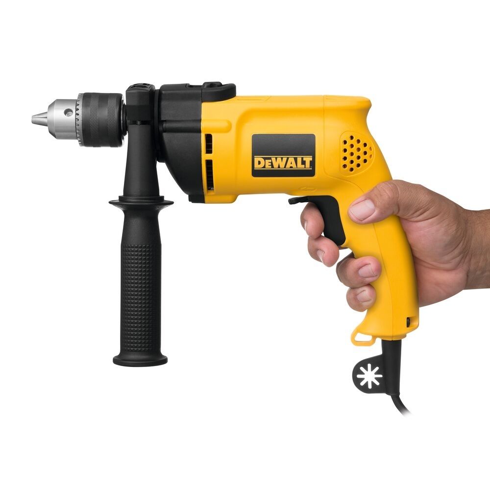 Furadeira de Impacto DeWalt Com Maleta DW508SKB2 1/2" 800W 220v Furadeira de Impacto DeWalt Com Maleta DW508SKB2 1/2" 800W 220v