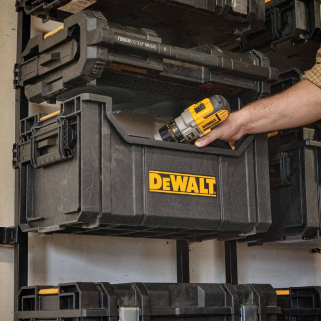 RACK DE ARMAZENAMENTO TOUGHSYSTEM 2.0 DEWALT RACK DE ARMAZENAMENTO TOUGHSYSTEM 2.0 DEWALT