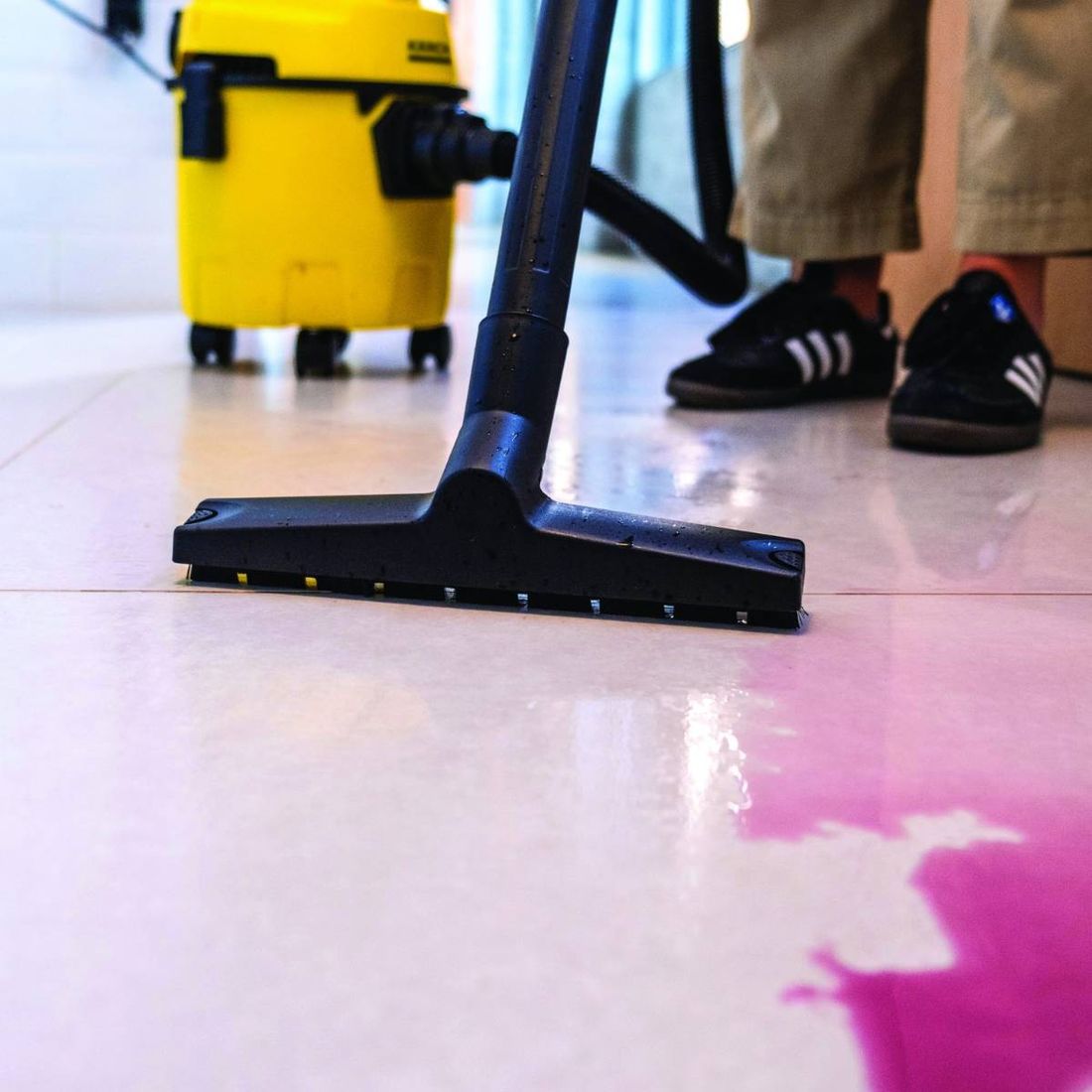 Aspirador de Pó e Líquido Karcher 10L 1500W 220V Aspirador de Pó e Líquido Karcher 10L 1500W 220V