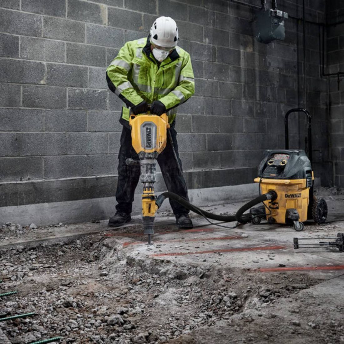 MARTELO DEMOLIDOR SDS-MAX 11KG 27J 1700W DEWALT MARTELO DEMOLIDOR SDS-MAX 11KG 27J 1700W DEWALT