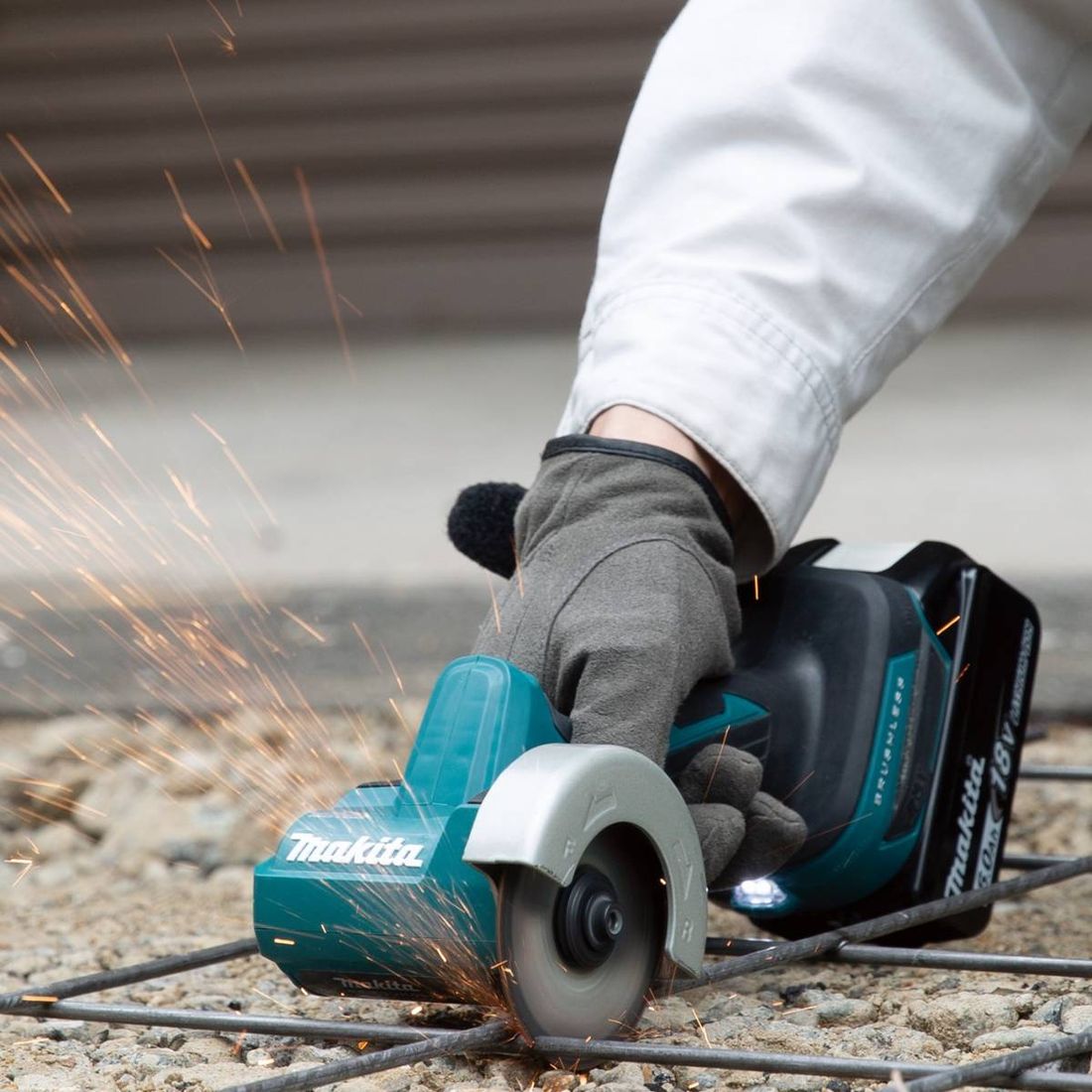 Cortadora Compacta 76mm Makita 18V LXT 1 Bateria