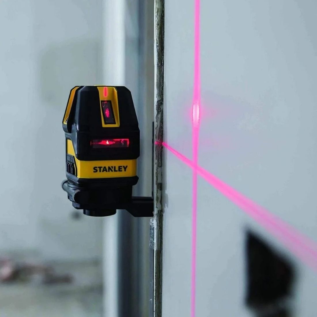 Nivelador Laser Multi Linhas Stanley STHT77512-LA 10m com Kit
