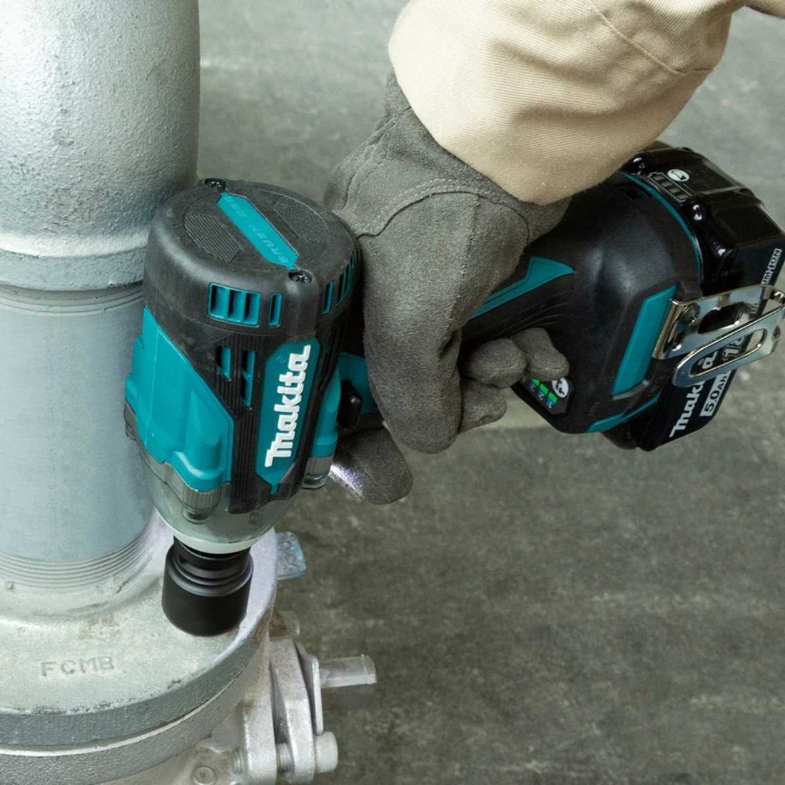 Chave Impacto Makita 18V 1/2 Torque 33kg 1 Bateria 3Ah Chave Impacto Makita 18V 1/2 Torque 33kg 1 Bateria 3Ah