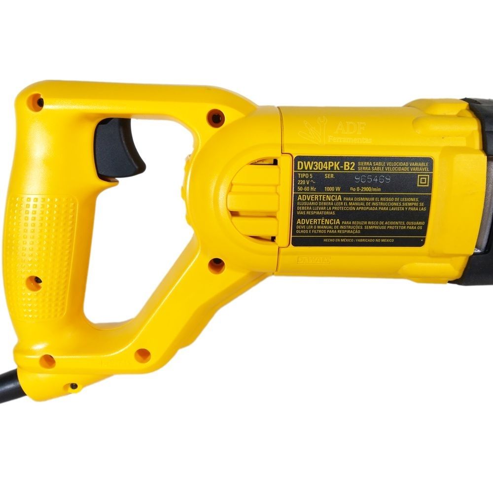Serra Sabre Velocidade Variável DeWalt DW304PK-B2 1000W 220V Serra Sabre Velocidade Variável DeWalt DW304PK-B2 1000W 220V