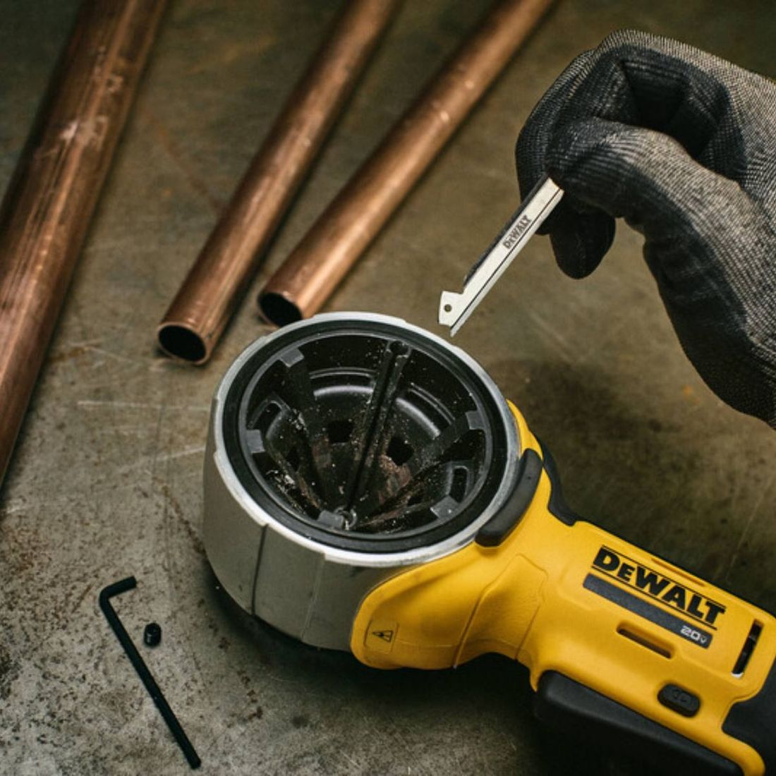 Rebarbador de Tubos DeWalt 20v Sem Bateria