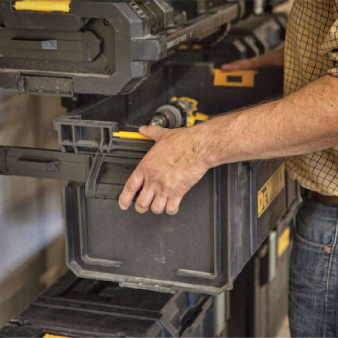 RACK DE ARMAZENAMENTO TOUGHSYSTEM 2.0 DEWALT RACK DE ARMAZENAMENTO TOUGHSYSTEM 2.0 DEWALT