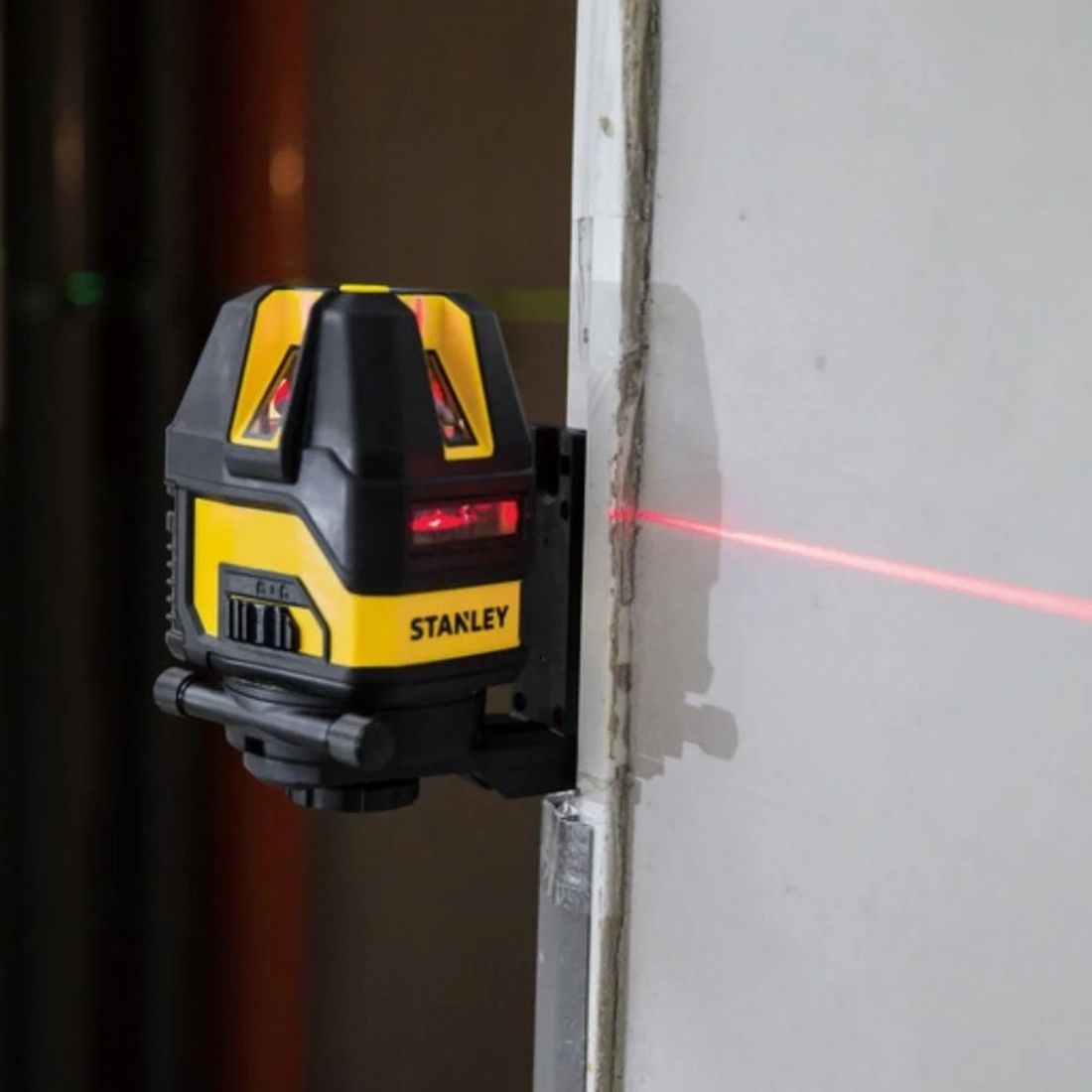 Nivelador Laser Multi Linhas Stanley STHT77512-LA 10m com Kit