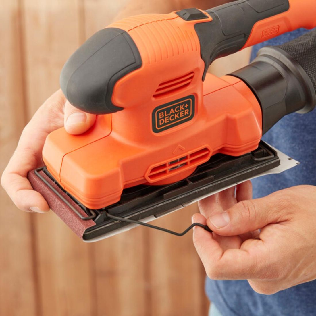 Lixadeira Orbital Black+Decker BEW220-B2 150W 220V