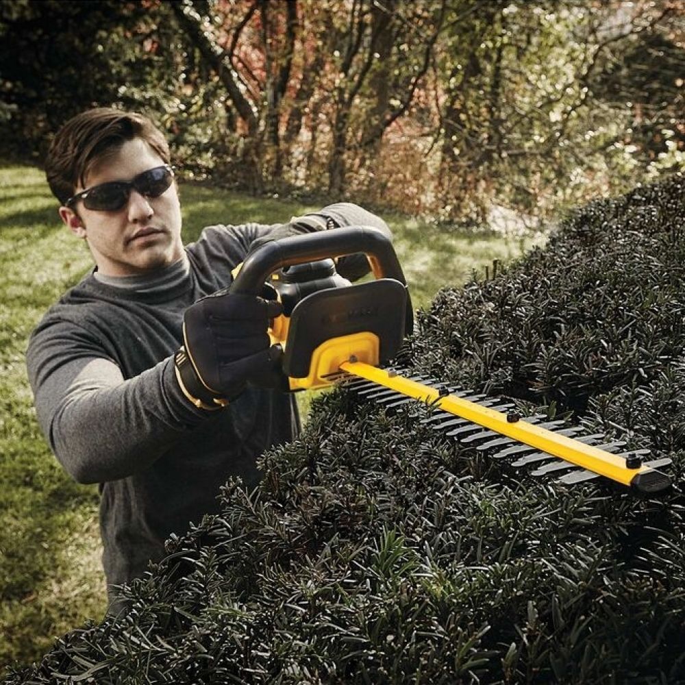 Aparador de Cerca Viva 22" Sem Bateria DCHT820B-B3 DeWalt