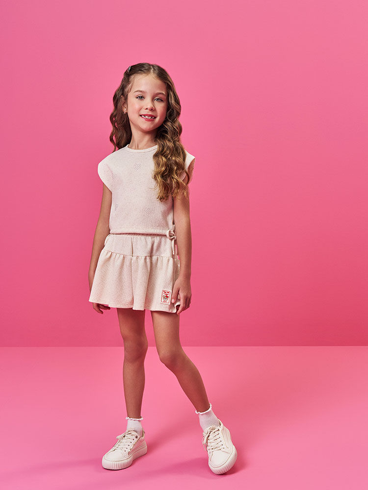 Conjunto Infantil de Festa com Blusa e Shorts em Moletinho Waffle – Look Menina Verão com Strass OFF WHITE