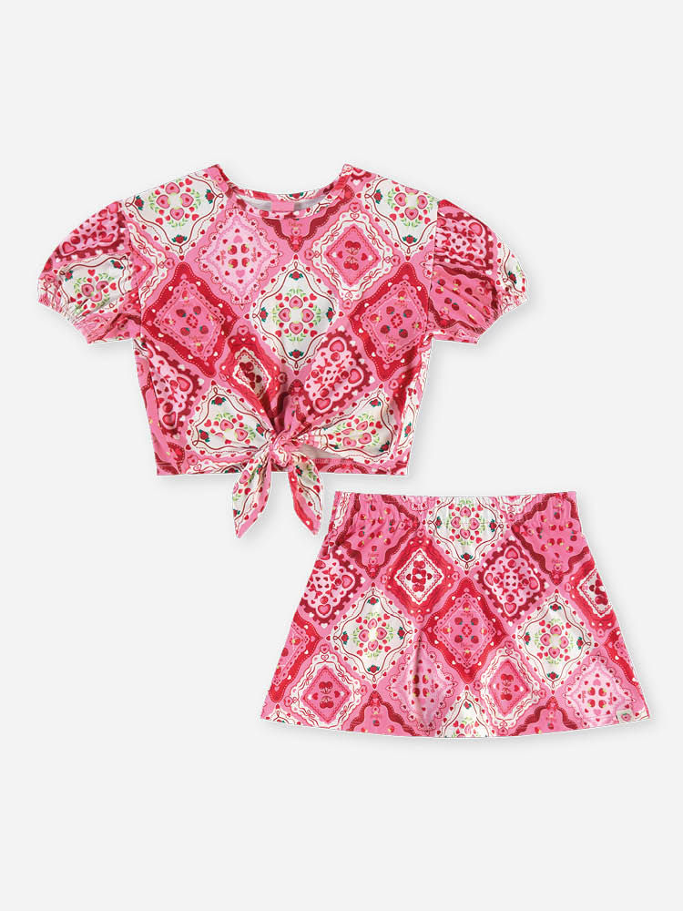 Conjunto Infantil Menina Cropped e Saia-Short Estampa de Bandana