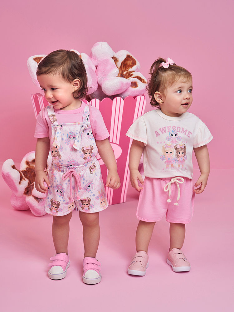 Conjunto Infantil Princeas Cinti de Blusa em Meia Malha com Shorts em Moletinho e Strass NATURAL/RS IOGURTE