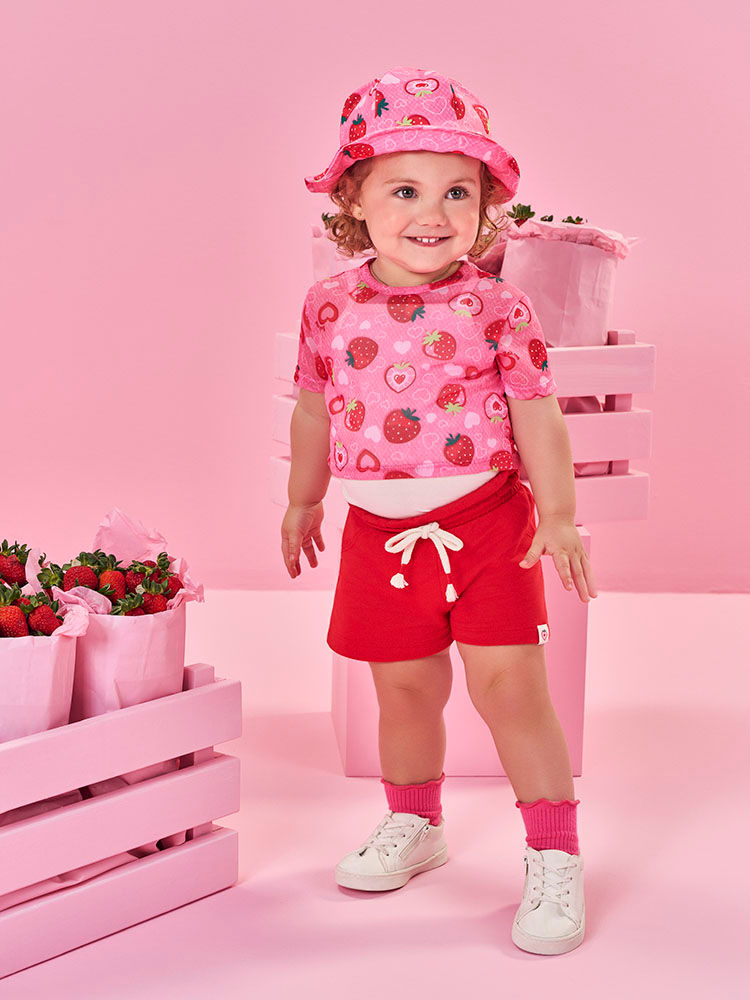 Trio Bebê de Regata, Blusa Morangos e Shorts Clochard