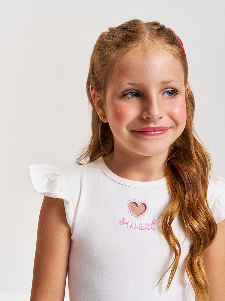 Conjunto Infantil com Blusa em Cotton Bordada e Short-Saia em Molecotton – Look Menina Verão NATURAL/RS IOGURTE