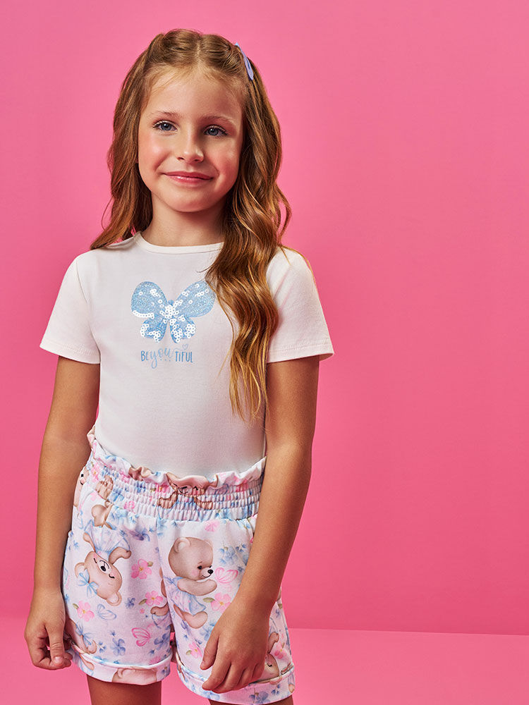 Conjunto Infantil com Blusa em Cotton Bordada e Shorts Estampado – Look Menina Verão com Ursinhas NATURAL/AZ PORCELANA