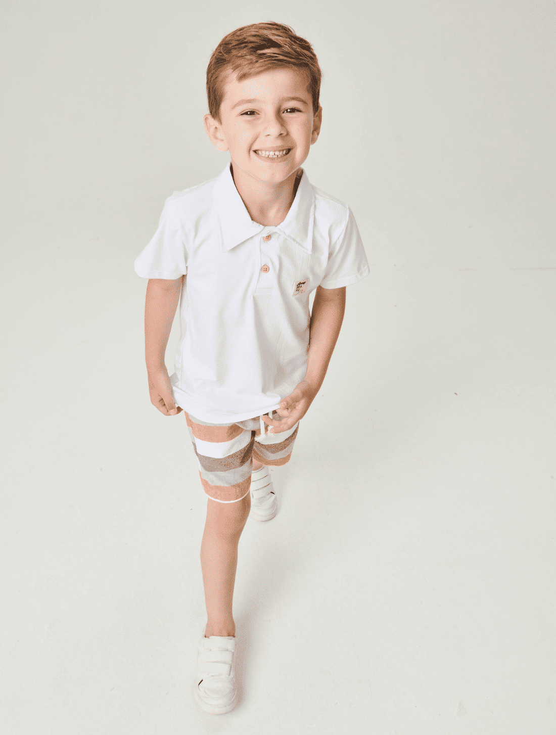 Conjunto Camisa Polo E Bermuda Listrada Branco E Mescla Abrange