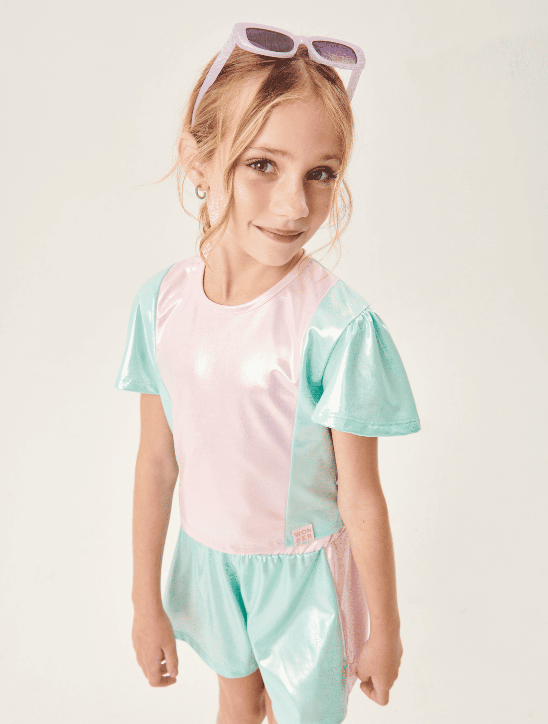 Conjunto Blusa E Shorts Holográfico Rosa E Azul CTV Conjunto Blusa E Shorts Holográfico Rosa E Azul CTV