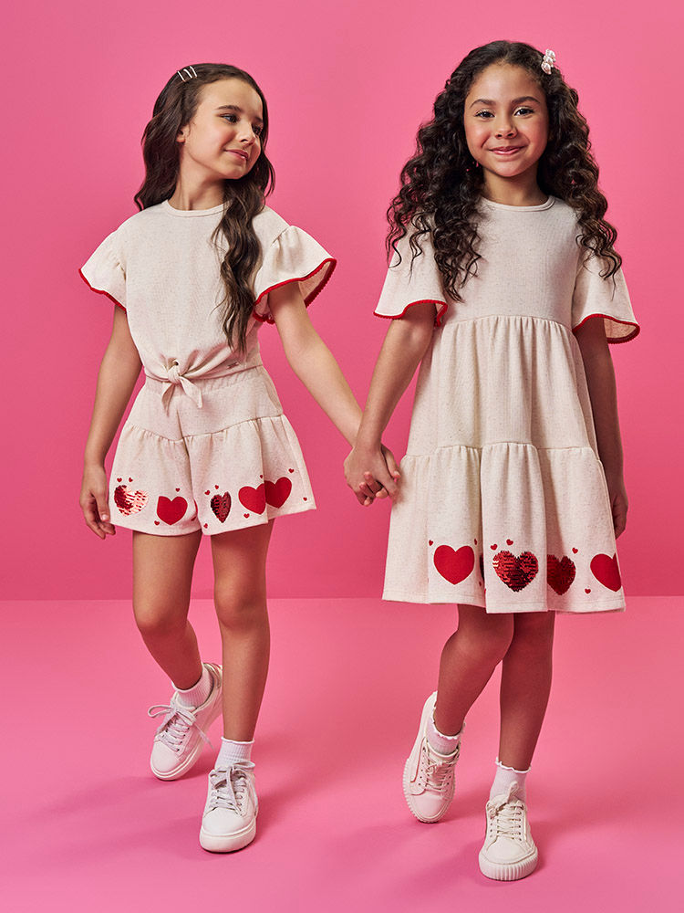 Conjunto Infantil de Festa com Blusa e Shorts em Moletinho Waffle Linho – Look Menina Verão com Cora OFF WHITE