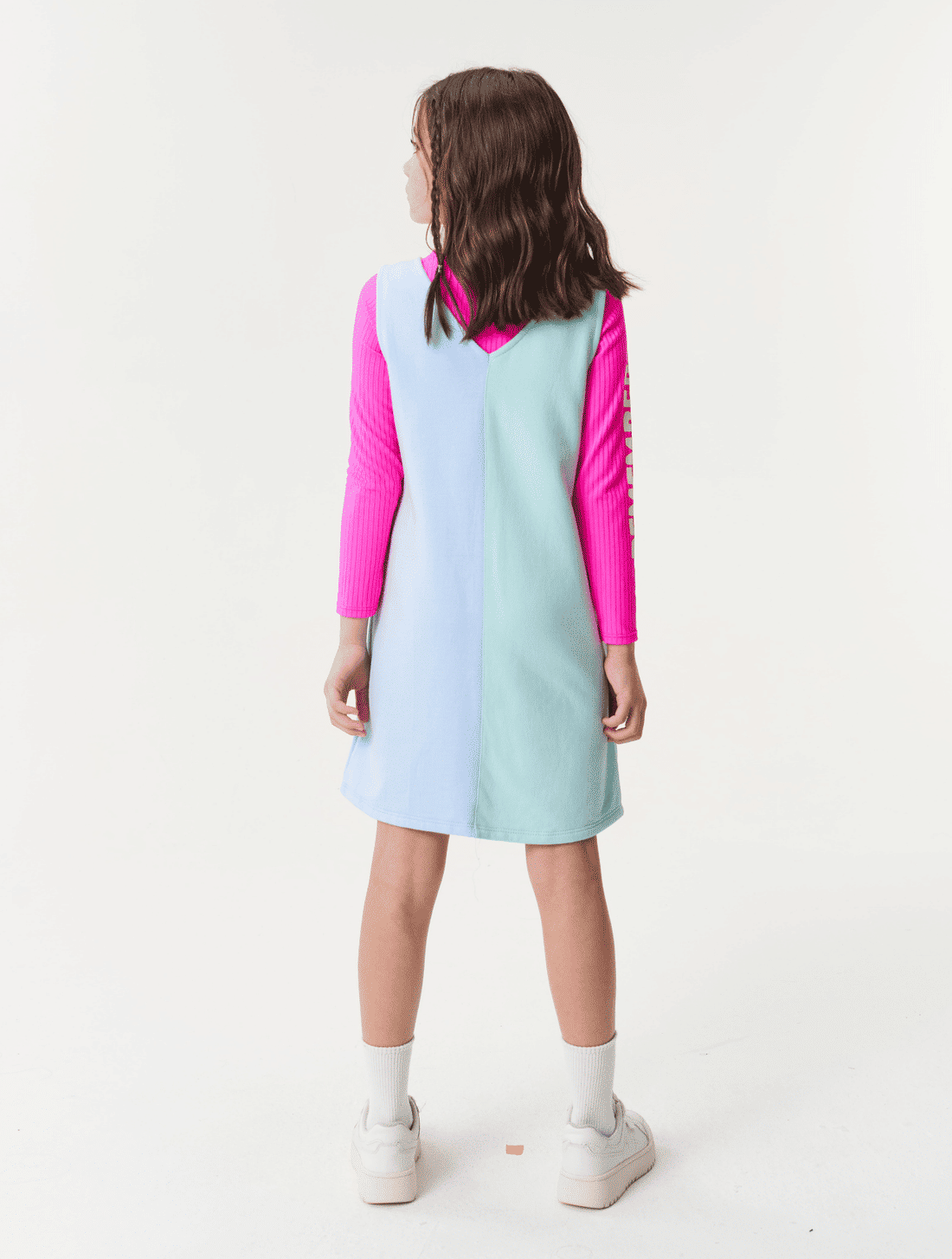 Jardineira Color Block E Blusa Rosa, Verde E Azul CTV