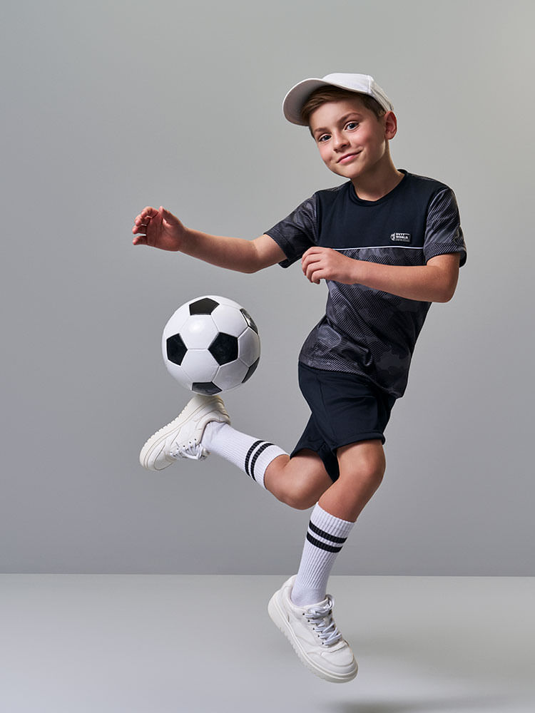Conjunto Infantil Menino Sportswear Preto com Camiseta Camuflada e Bermuda em Malha Dry Conjunto Infantil Menino Sportswear Preto com Camiseta Camuflada e Bermuda em Malha Dry